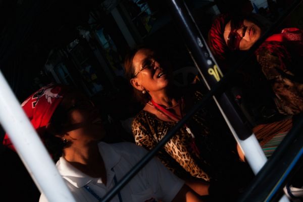 bangkok-20100515-0010-edit7D407F32-1B40-F9F7-E85D-B49691AF057C.jpg
