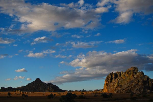 madagascar-canon-20100812-210244-4153C8C9D255-051D-096F-294C-88C2DC03D861.jpg